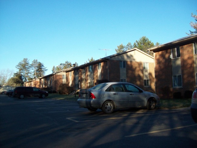 Building Photo - Kearsley Creek Apartments