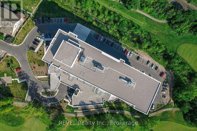 Building Photo - 7711-7711 Green Vista Gate