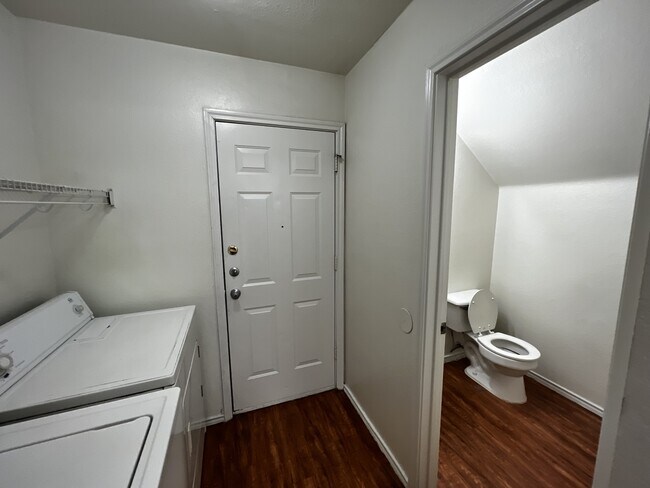 Foto del edificio - 125-127 Cedargrove