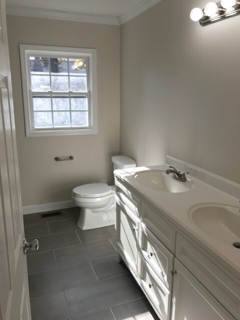 Building Photo - 4320 Lonas Dr