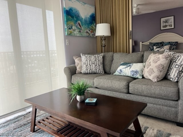 Foto del edificio - 7360 Estero Blvd