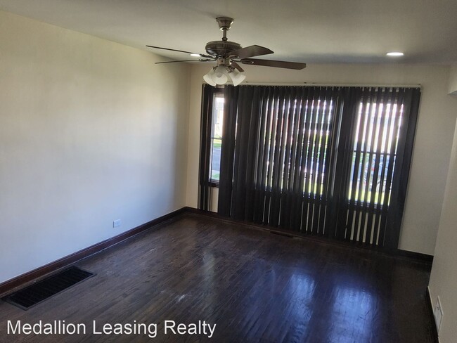 Foto del edificio - 3 br, 2 bath House - 8949 South Bennett Av...