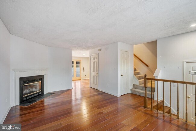 Building Photo - 7764 Black Horse Ct
