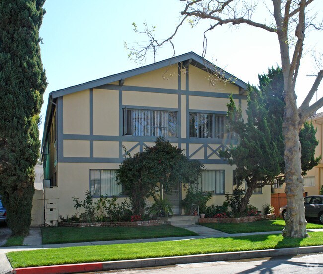 Building Photo - 434 S Oakhurst Dr
