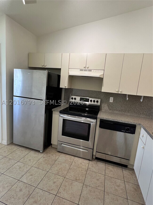 Foto del edificio - 2931 SE 12th Rd