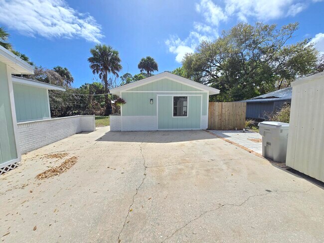 Foto del edificio - 1955 10th Pl