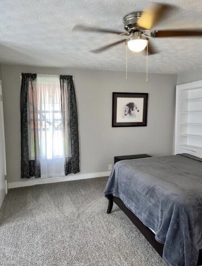 Building Photo - 1 br, 1 bath Duplex - 401 N Greenville St ...