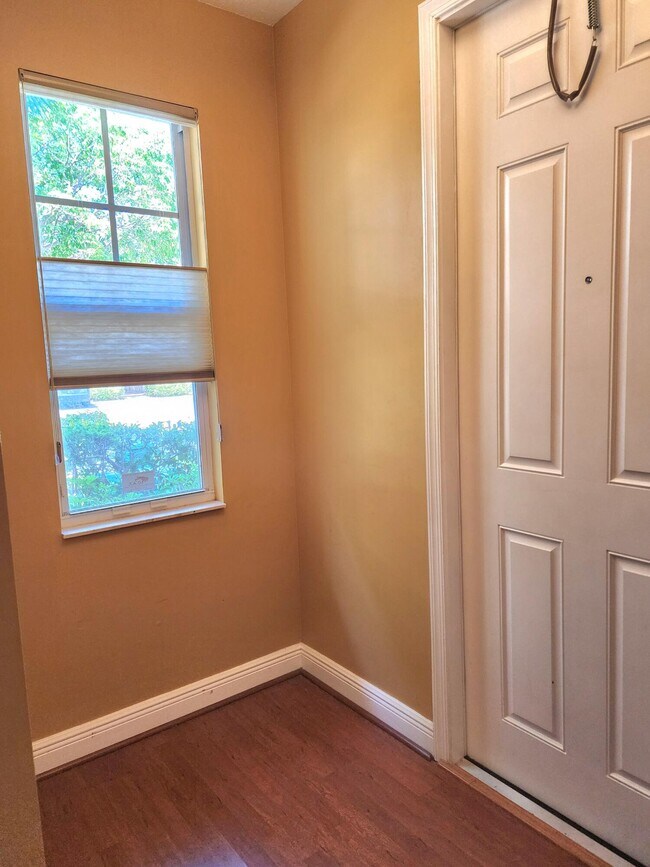 Foto del edificio - 581 NW 35th Ln