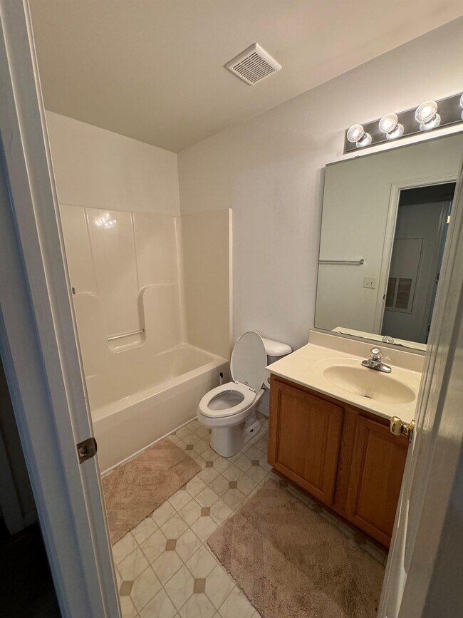 Building Photo - 116 Brentwood Dr