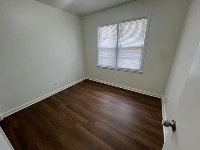 Foto del edificio - Spacious 2 bedroom townhome