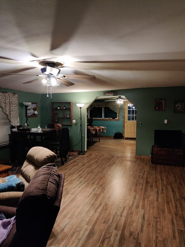 Primary Photo - 1241 Cross Hill Rd