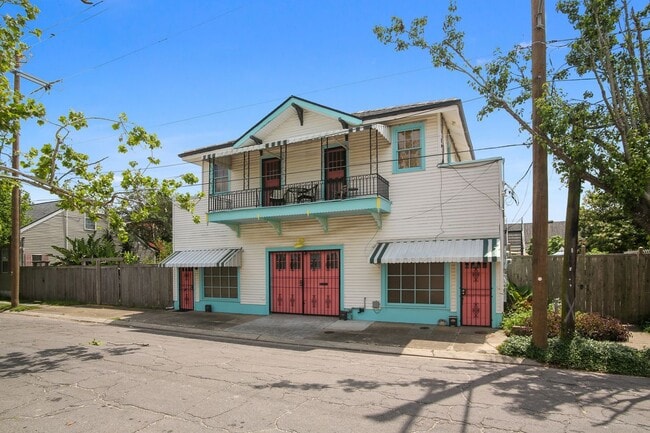 Foto del edificio - 116 Elmira Ave
