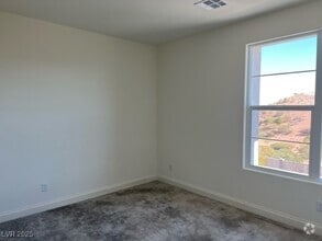 Building Photo - 76 Kimberlite Dr