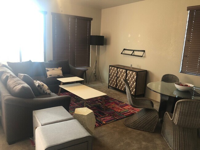 Building Photo - Fully Furnished- Eldorado Town Home