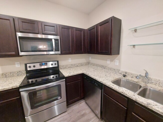 Building Photo - 6346 Mountain Home Way SE