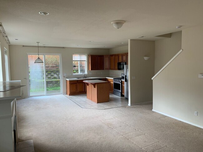 Building Photo - Charming 3BD | 2.5BA Townhome | Vintage Creek Community | Sherwood