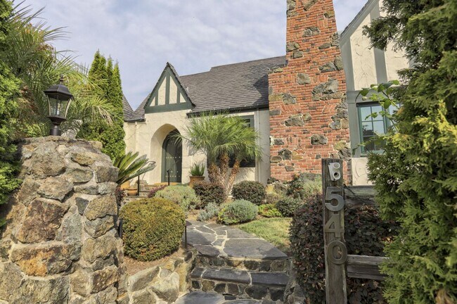 Foto del edificio - 540 Chelmsford Rd