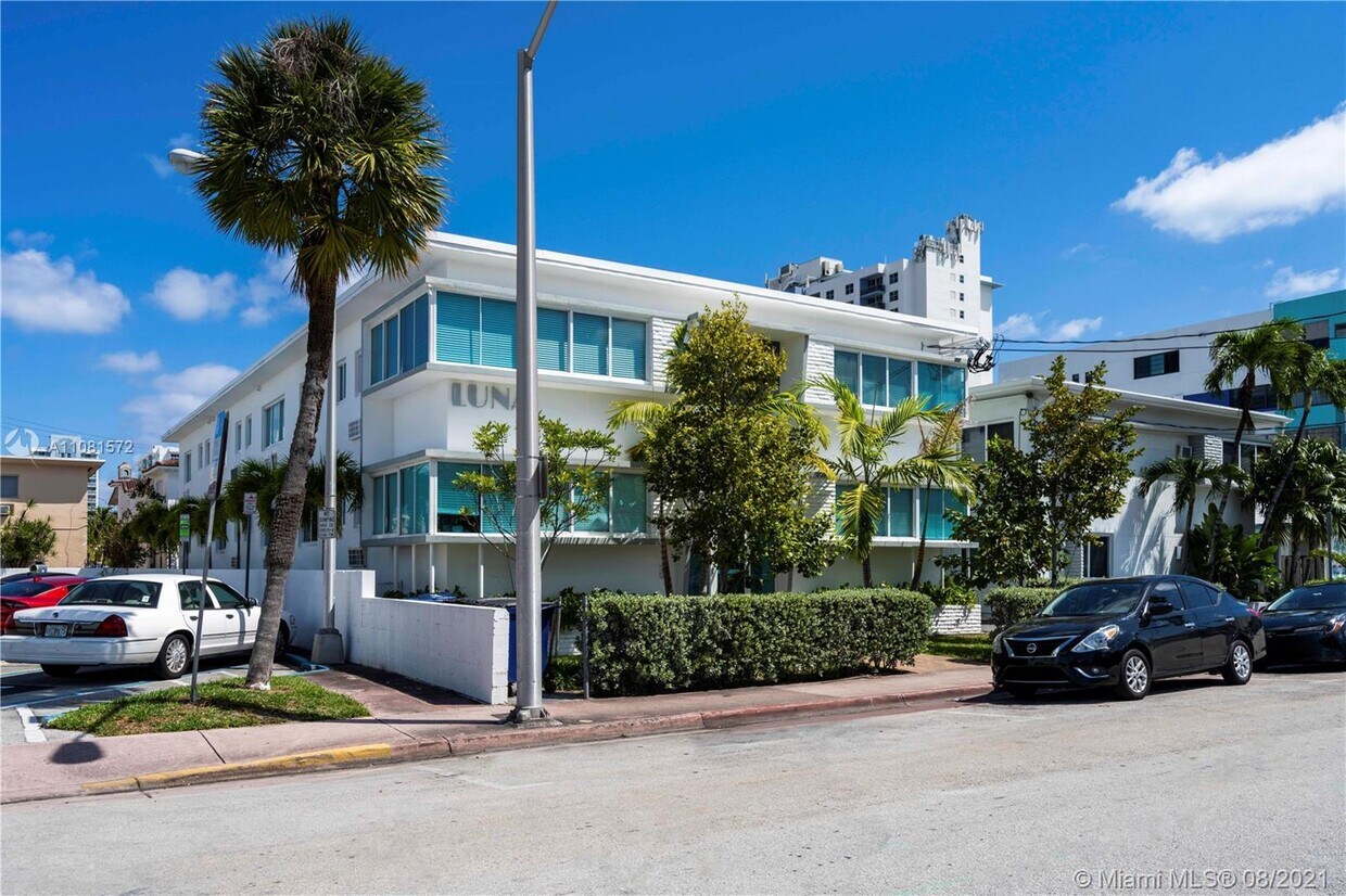 Foto principal - 6971 Carlyle Ave