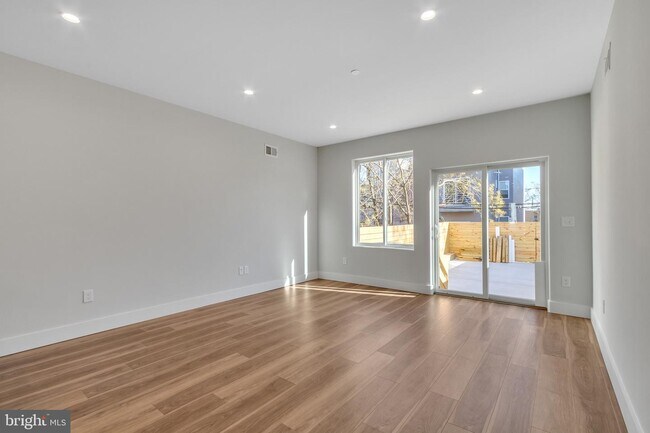 Foto del edificio - 1641 N 7th St