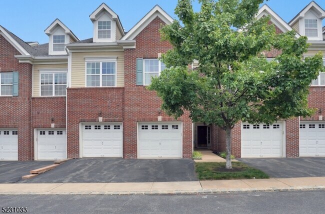 Foto del edificio - 13 Taft Ln