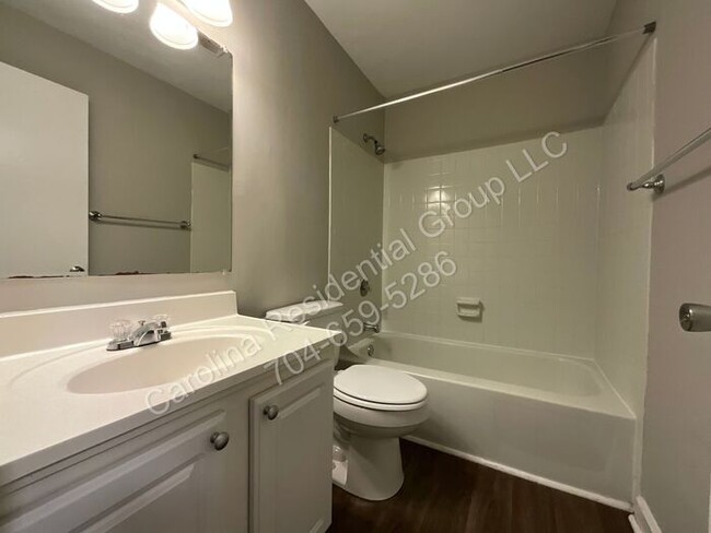 Building Photo - 338 Orchard Trace Ln