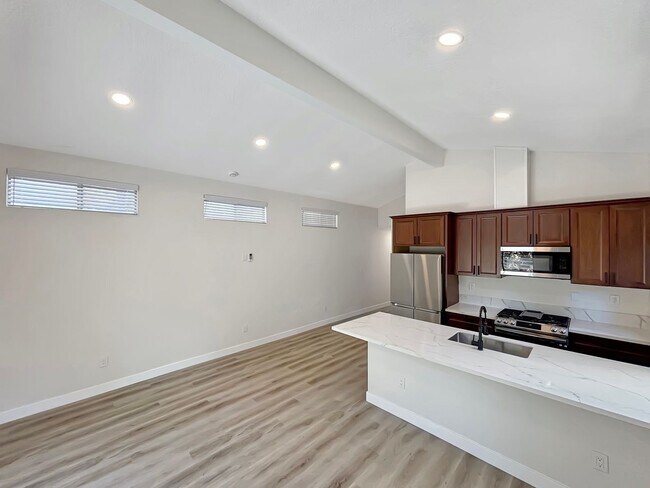 Foto del edificio - Charming 2BD/2BA Home in North Park W/ W/D...