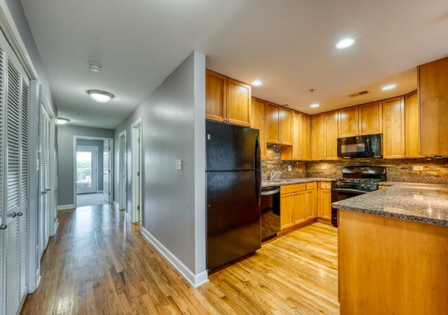 Building Photo - 7707 W Westwood Dr