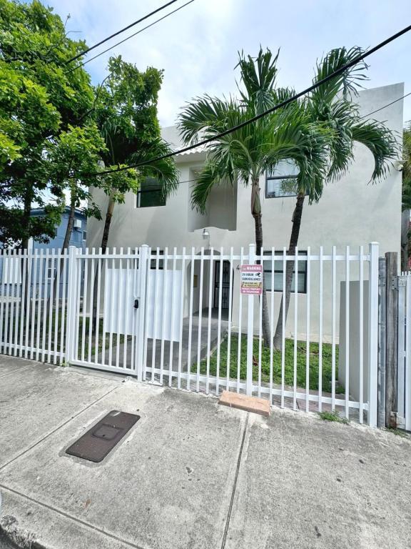 Foto del edificio - 445 SW 3rd St