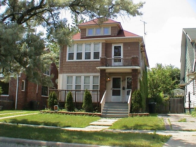 Building Photo - 3967 Buckingham Ave