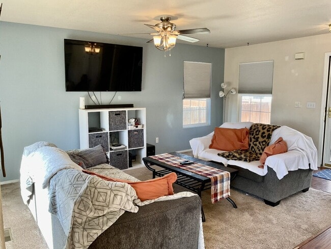 Building Photo - "Spacious 3-Bed with bonus room Sanctuary with 2.5 Baths in Fountain, CO – Your Serene Retreat Aw...