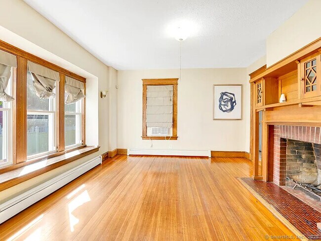 Foto del edificio - 33 Farmington Ave