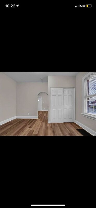 Foto del edificio - 9535 Longwood Ave