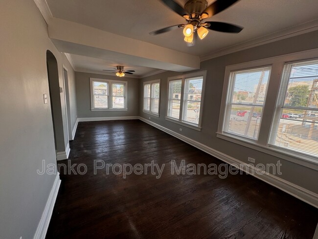 Foto del edificio - 2235 Vermont St