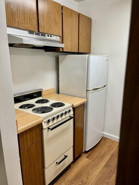 Building Photo - 129 Piccadilly Pl