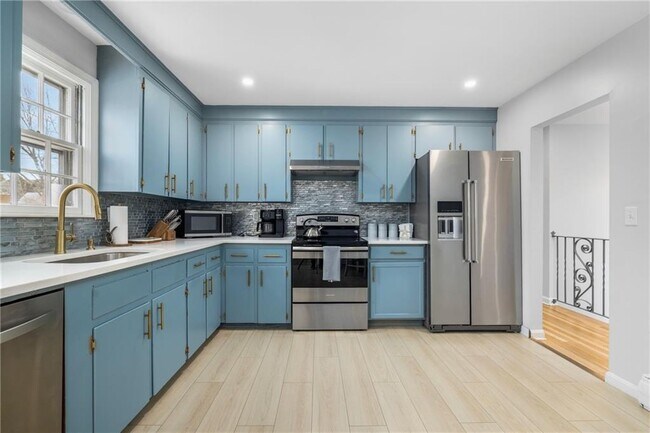 Foto del edificio - 384 Valley Rd