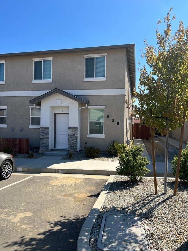 Building Photo - 858 Mission De Oro Dr