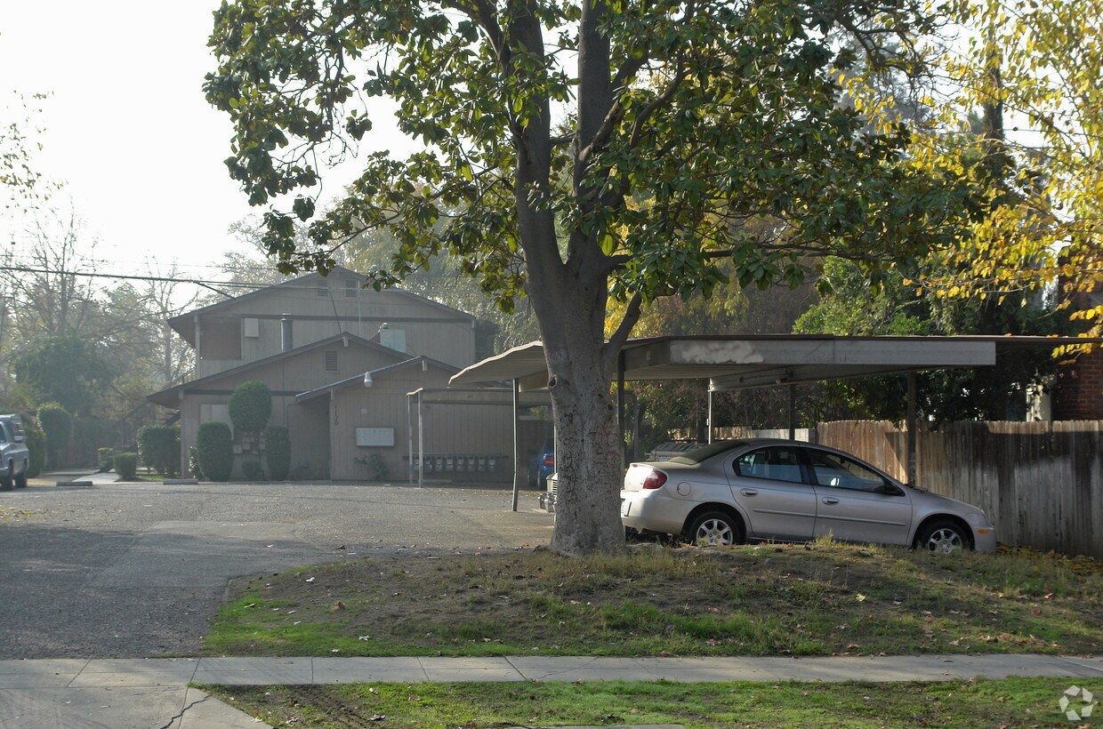 Foto del edificio - 1120 E Fedora Ave