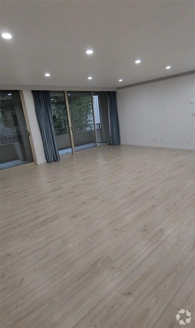 Building Photo - 1300 Midvale Ave