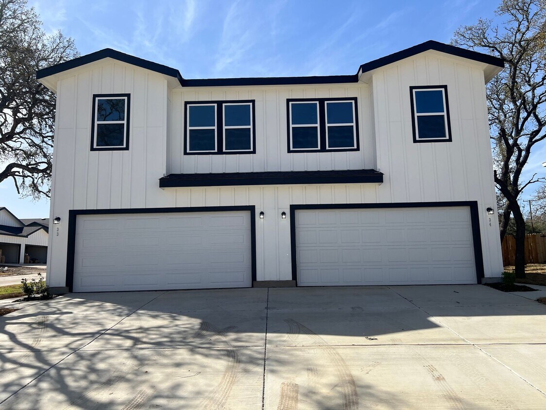 Foto principal - New Homes at The Row @ Dietz Elkhorn! Call Now! 210-523-7368