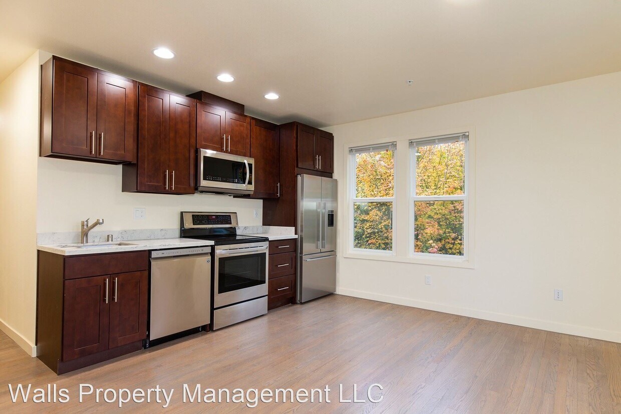 Primary Photo - 616 N 48th St