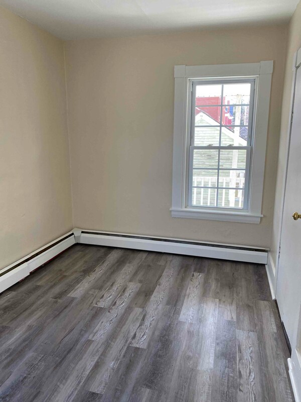 325 Waldo St Unit 3, Rumford, ME 04276 Room for Rent in Rumford, ME
