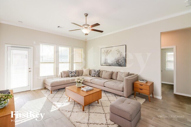 Foto del edificio - 1648 Breezewood Dr