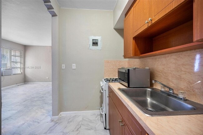 Foto del edificio - 825 Alton Rd