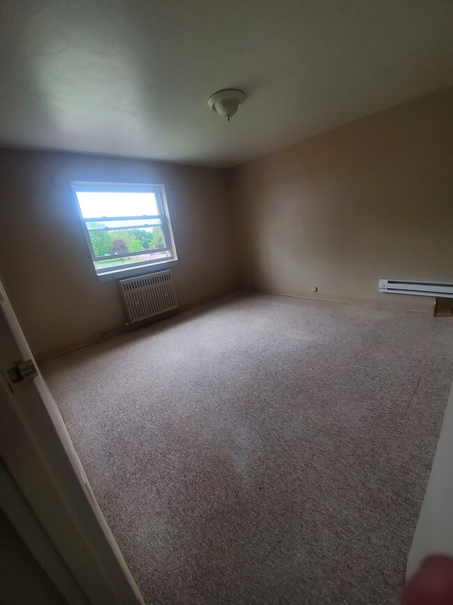 Bedroom #1 - 917 N East St