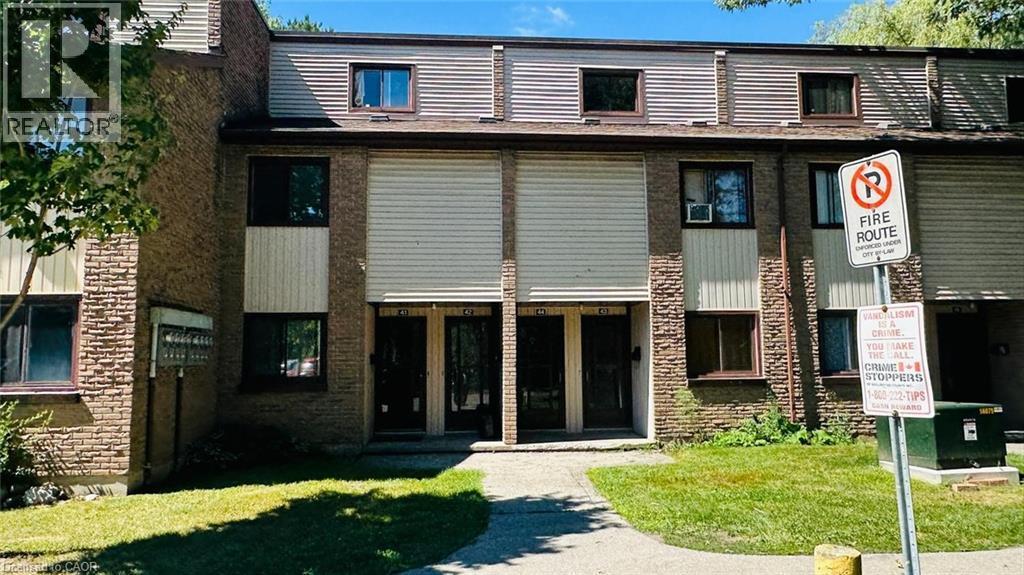 Primary Photo - 1200 Courtland Ave E