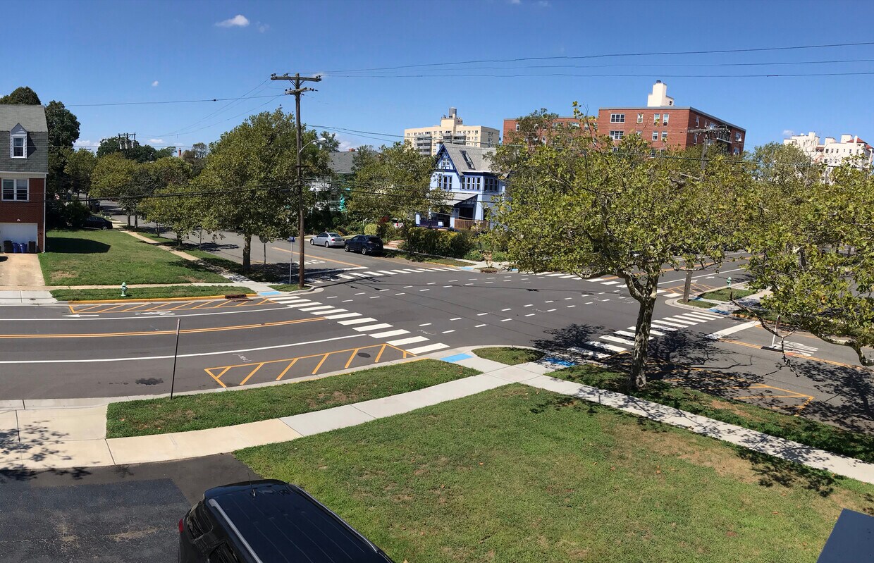 Foto del edificio - Colleen Apartments