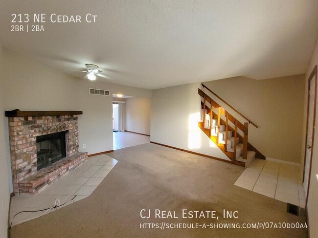 Building Photo - 213 NE Cedar Ct