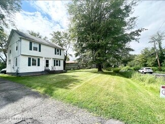 Building Photo - 654 Feura Bush Rd