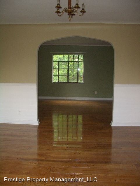 Building Photo - 872 Clifton Crest Terrace