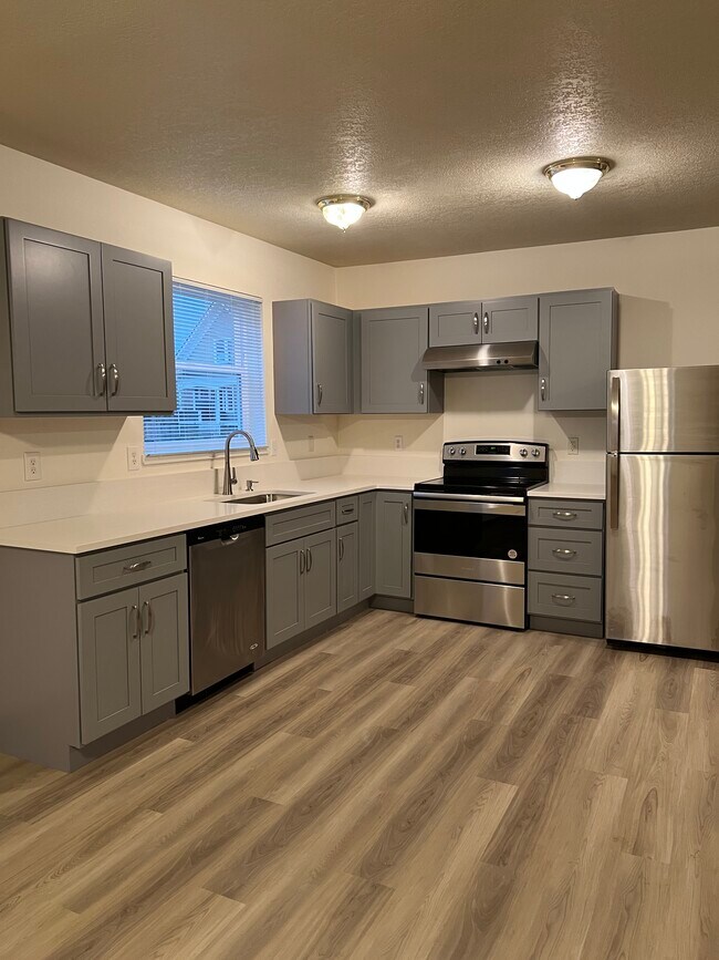 Foto del edificio - 3911 NE Cleveland Ave